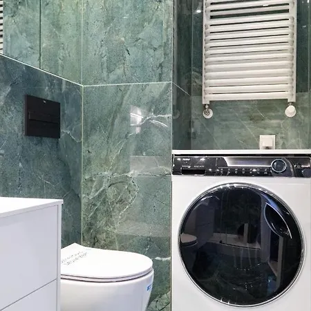 Pod Brzozami Let's Sea アパート